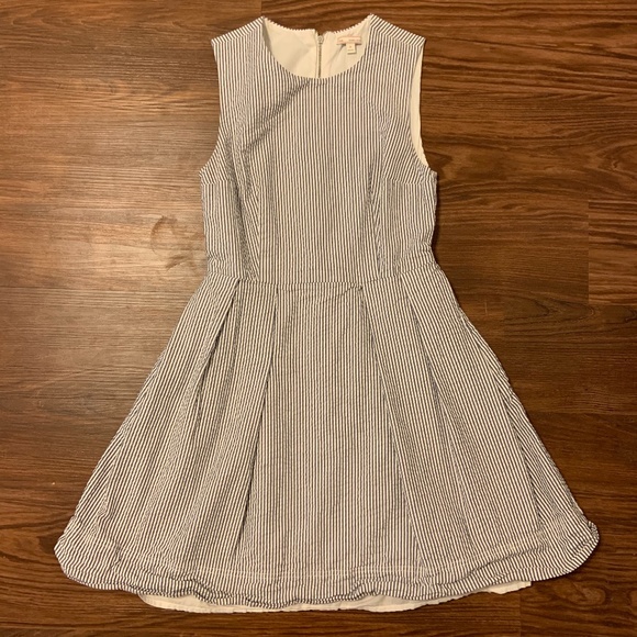 Gap Seersucker Dress with Pockets - Picture 1 of 5